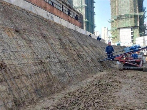 瀍河回族建筑边坡支护